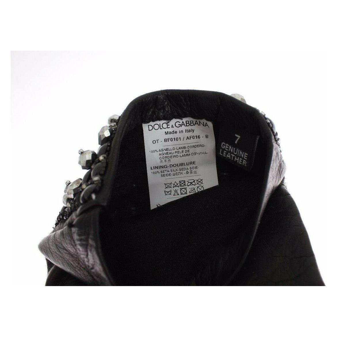 قفازات جلدية أنيقة مرصعة بالكريستال من دولتشي آند غابانا