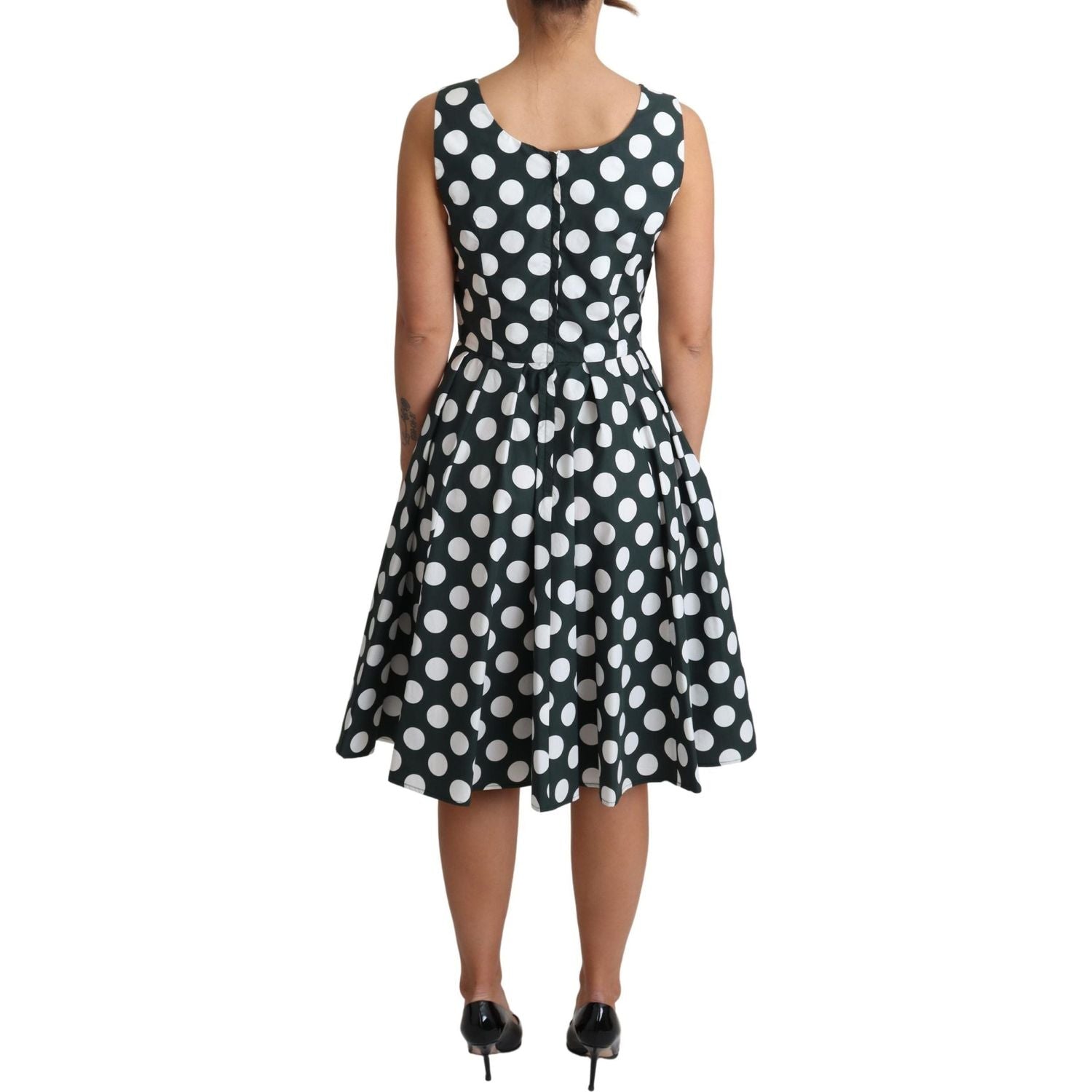 别致圆点 A 字形无袖连衣裙