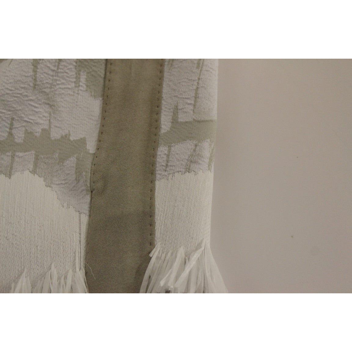 白色和灰色色调的优雅铅笔裙