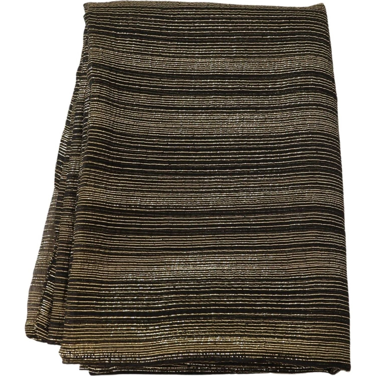 وشاح أنيق من مزيج الحرير الذهبي من دولتشي آند غابانا