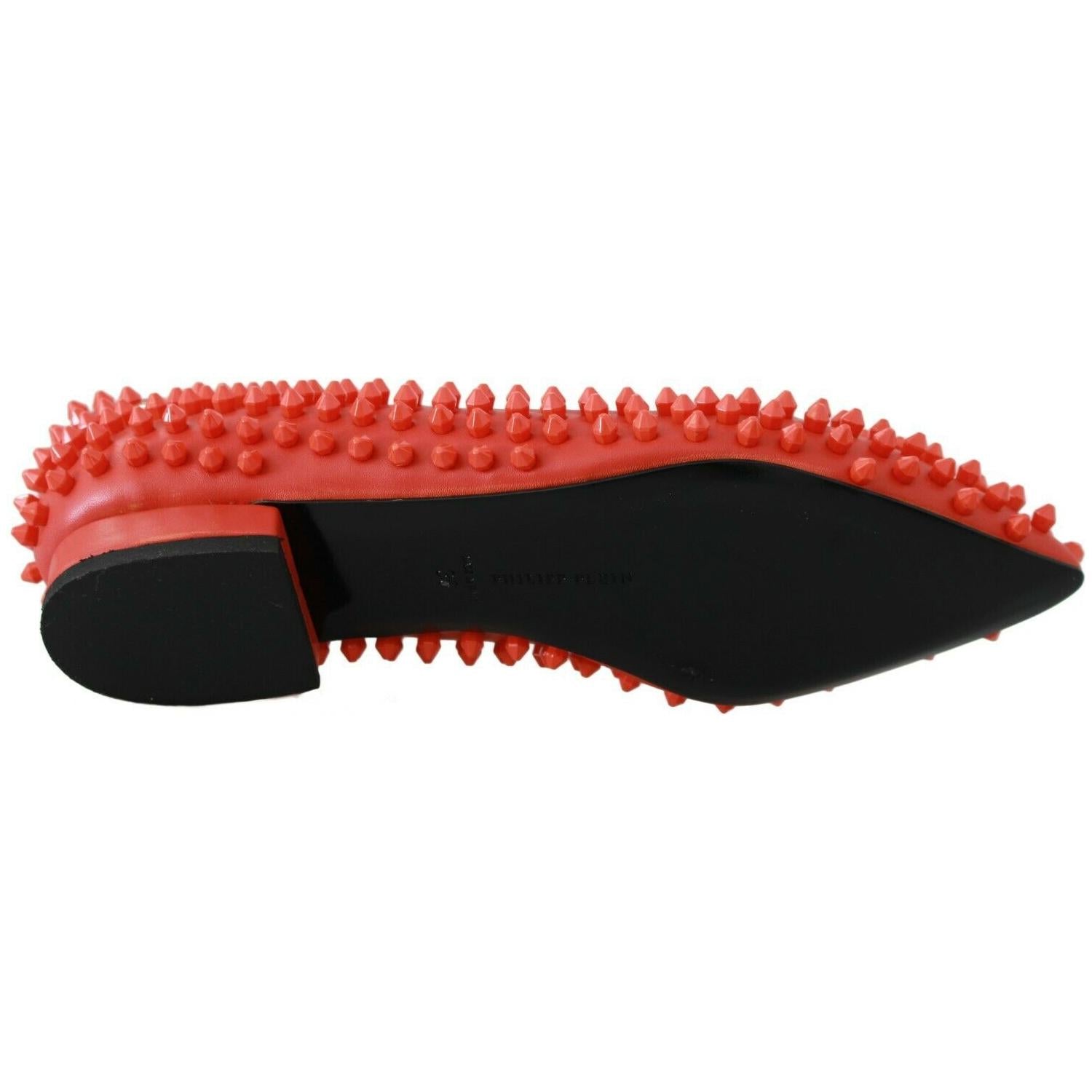 亮橙色尖头皮革平底鞋