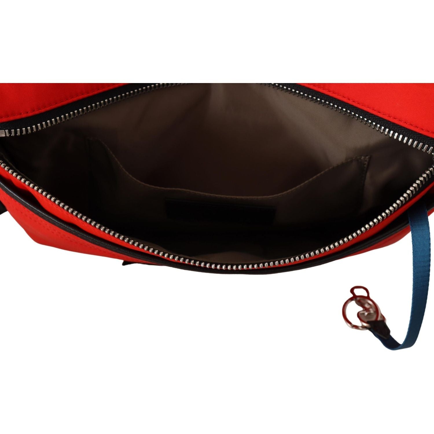 حقيبة كروس بودي أنيقة باللونين الأحمر والأسود من جيفنشي