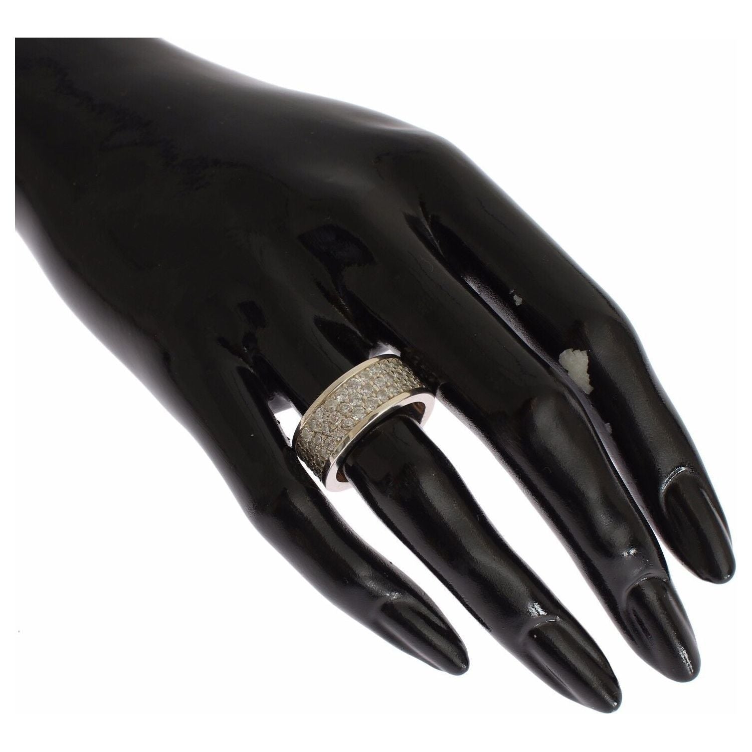 خاتم نيالايا الفضي الرائع المزين بالكريستال