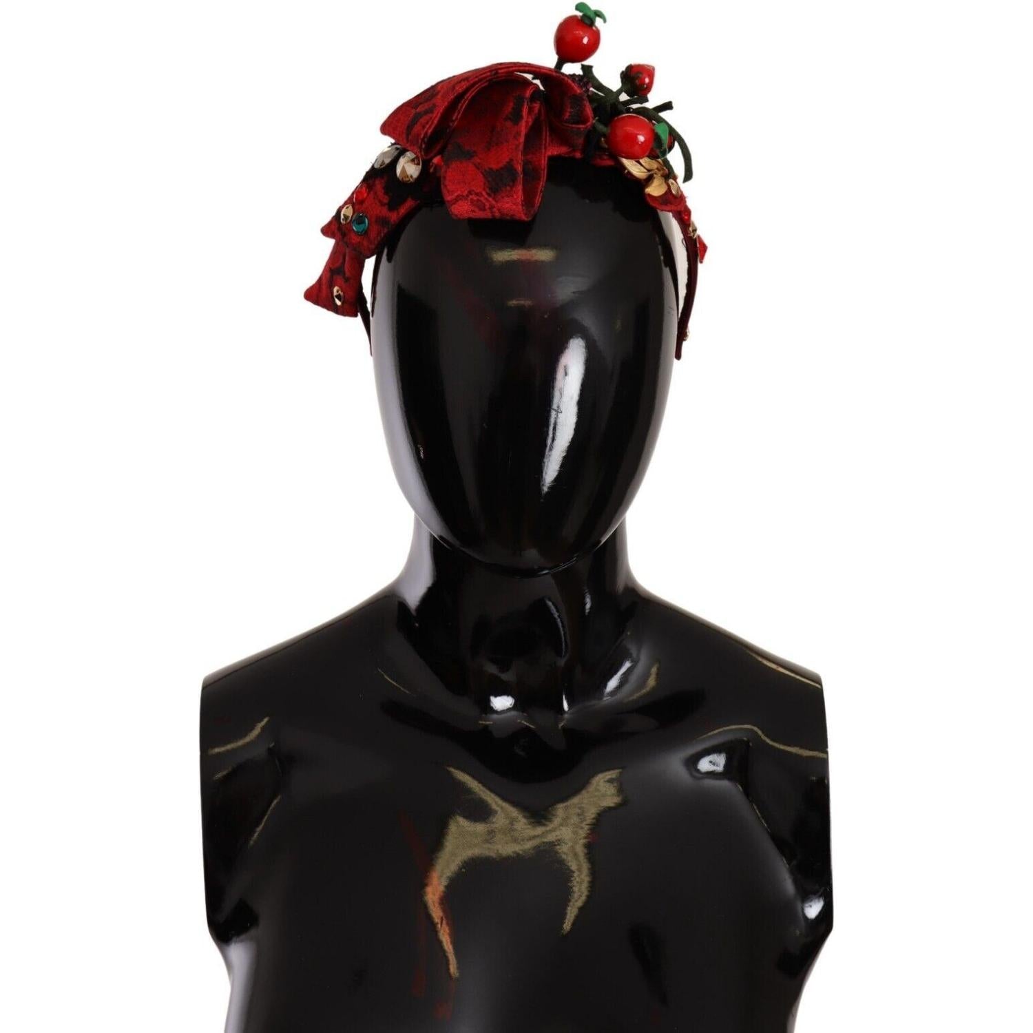 تاج مزين بالكريستال التوتي الرائع من دولتشي آند غابانا