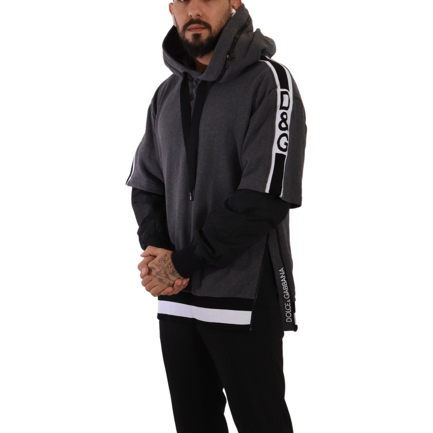 سويت شيرت دولتشي آند غابانا الأنيق ذو القلنسوة باللونين الأسود والرمادي