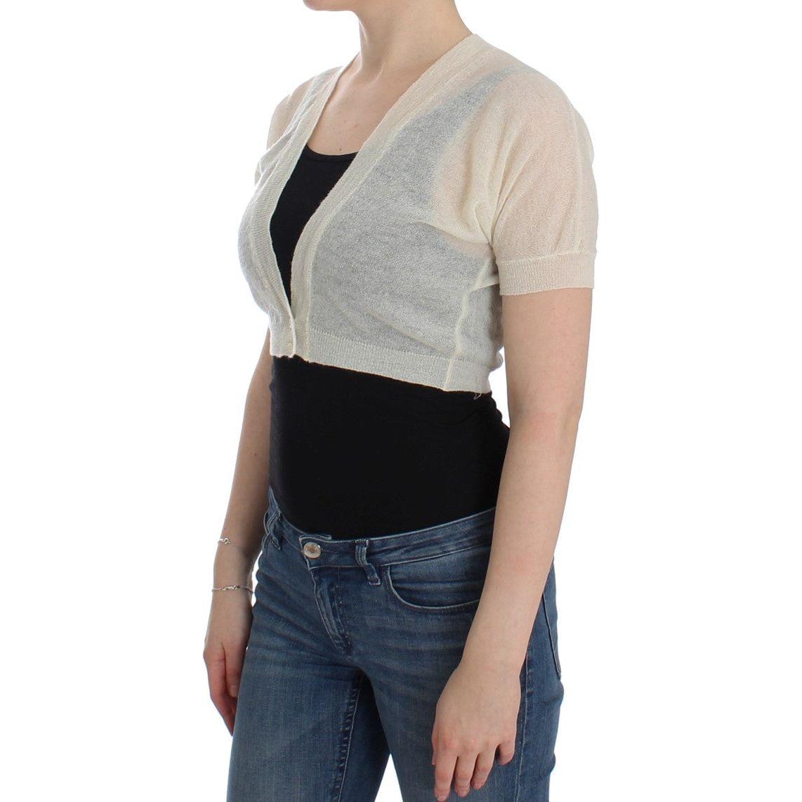 优雅的米白色短款羊驼羊毛混纺毛衣