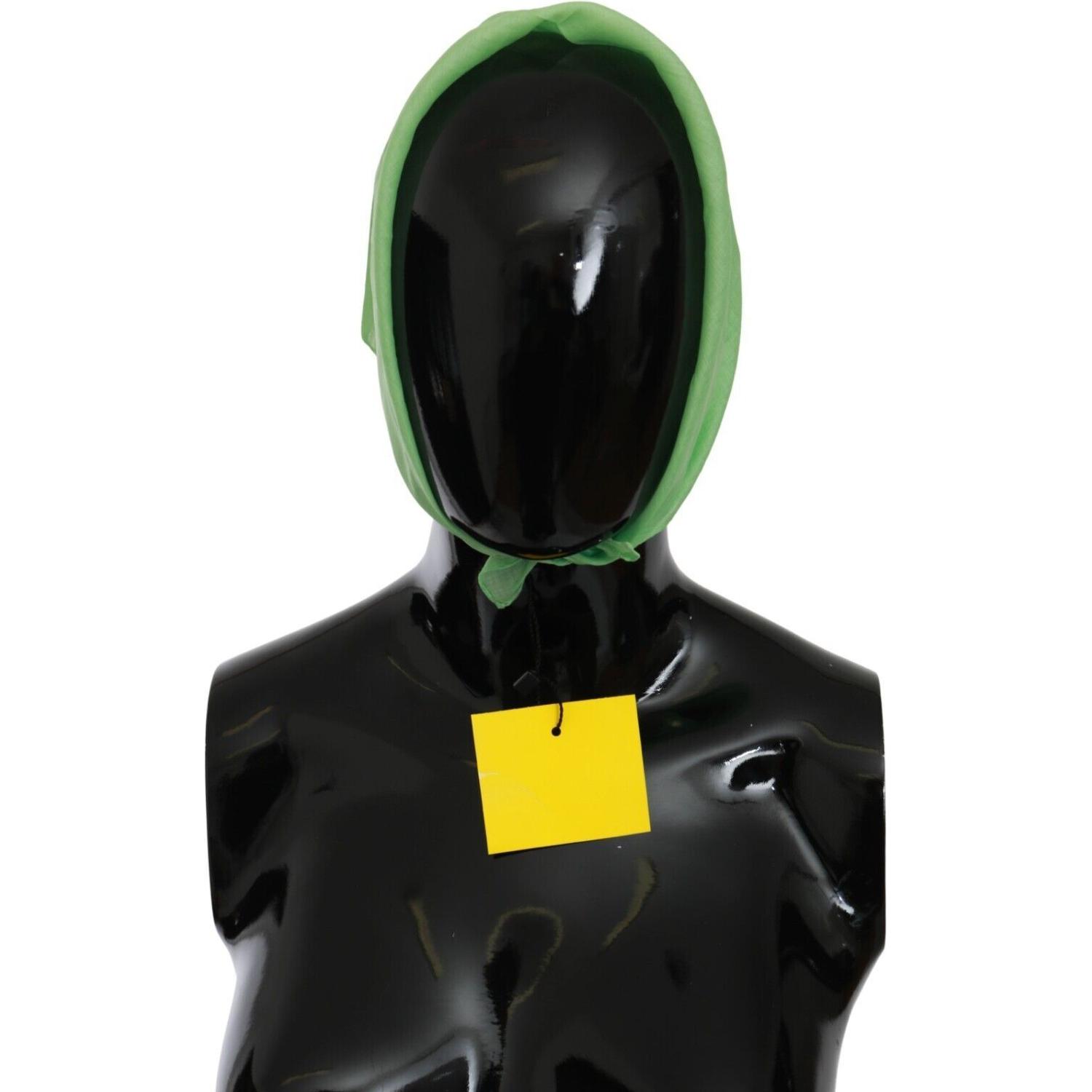 وشاح فيرساتشي الأنيق من الكتان باللون الأخضر التفاحي