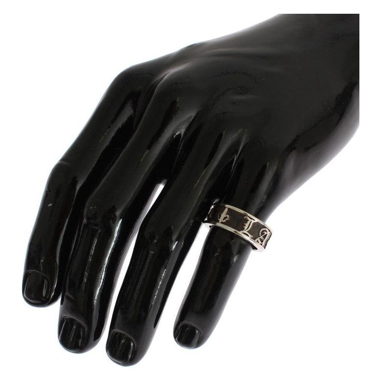 优雅的银色和黑色男士纯银戒指