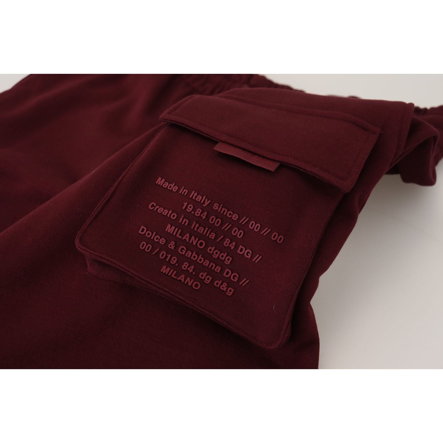 شورت أنيق باللون العنابي من دولتشي آند غابانا