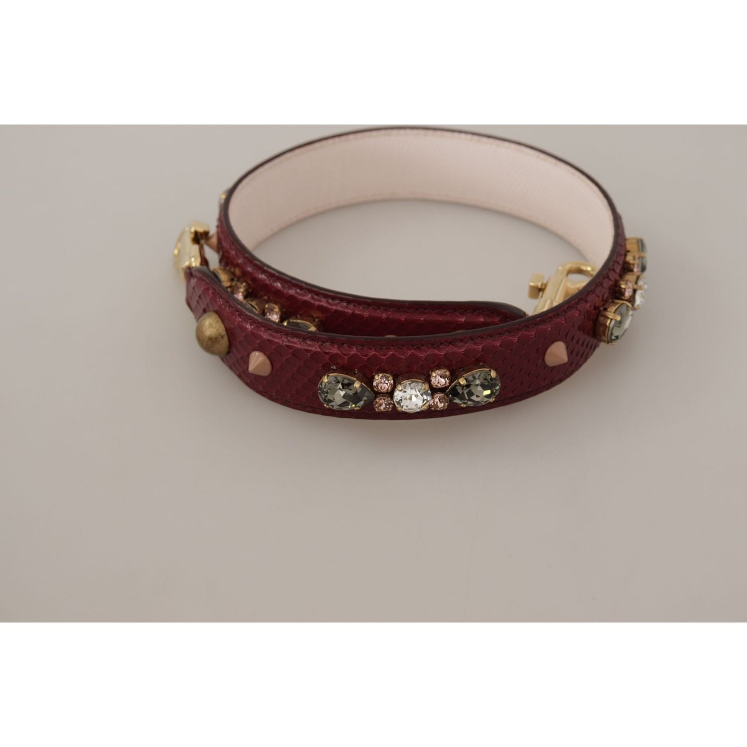 优雅的波尔多蟒蛇皮包带