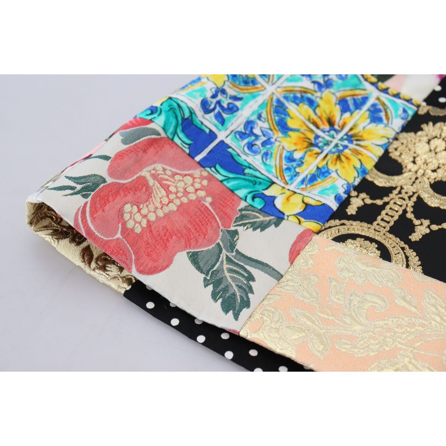 别致的多色拼布迷你裙