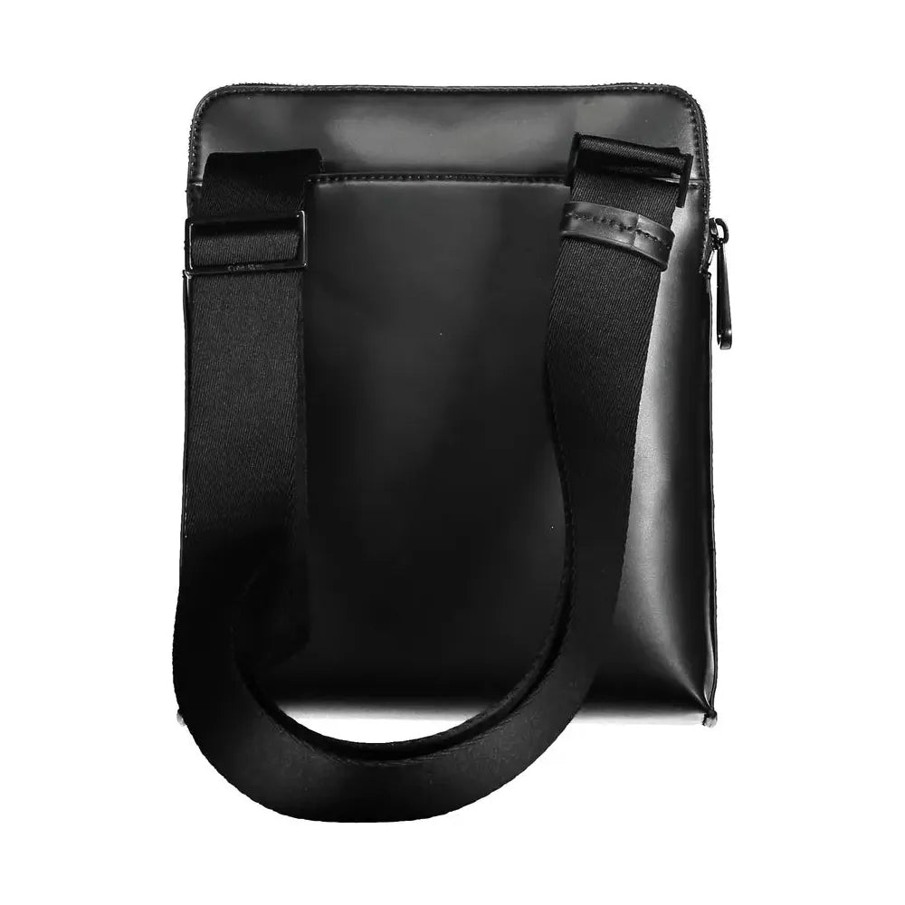 Front view with bag zipped and handles upright.