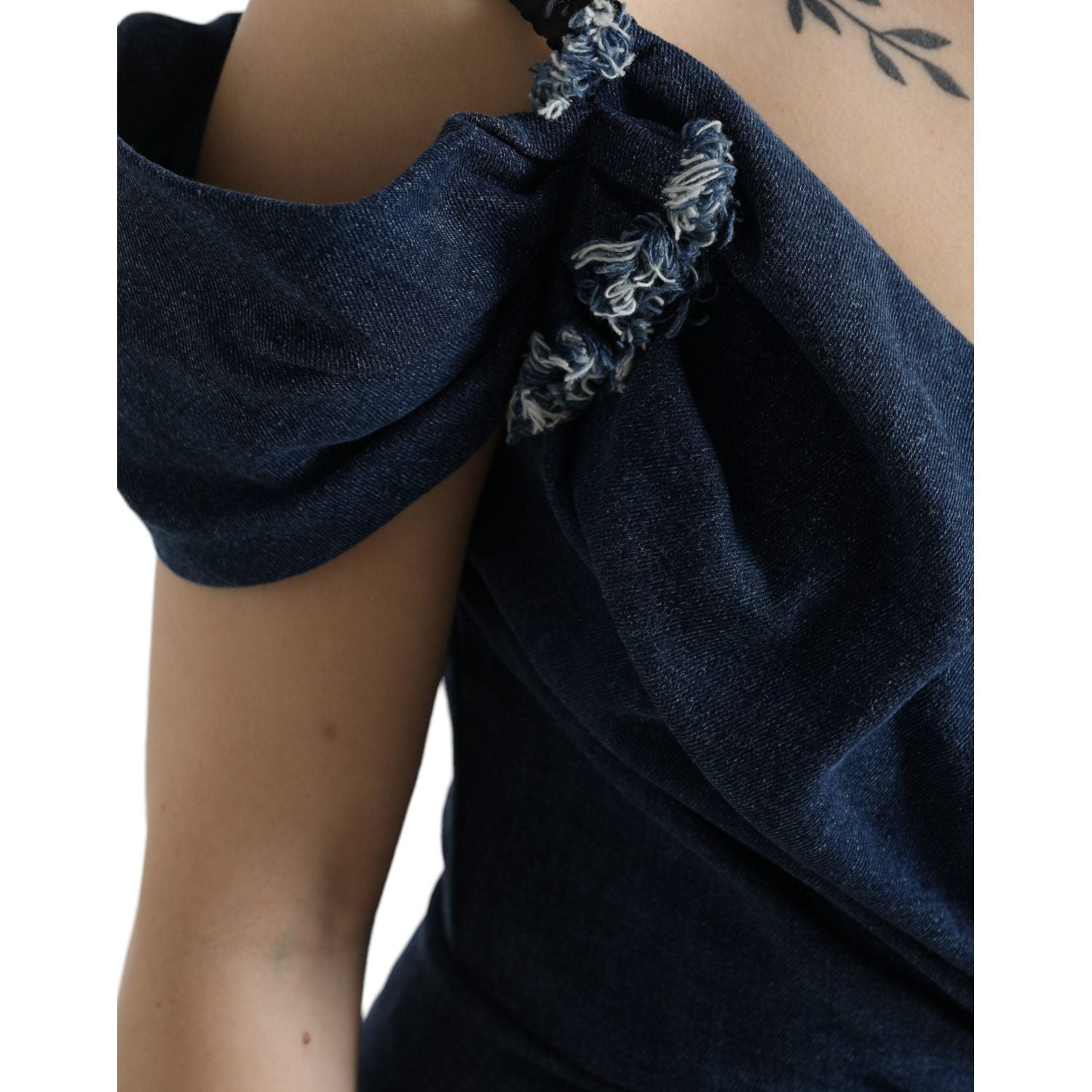 فستان دولتشي آند غابانا الأنيق ذو اللونين الأزرق