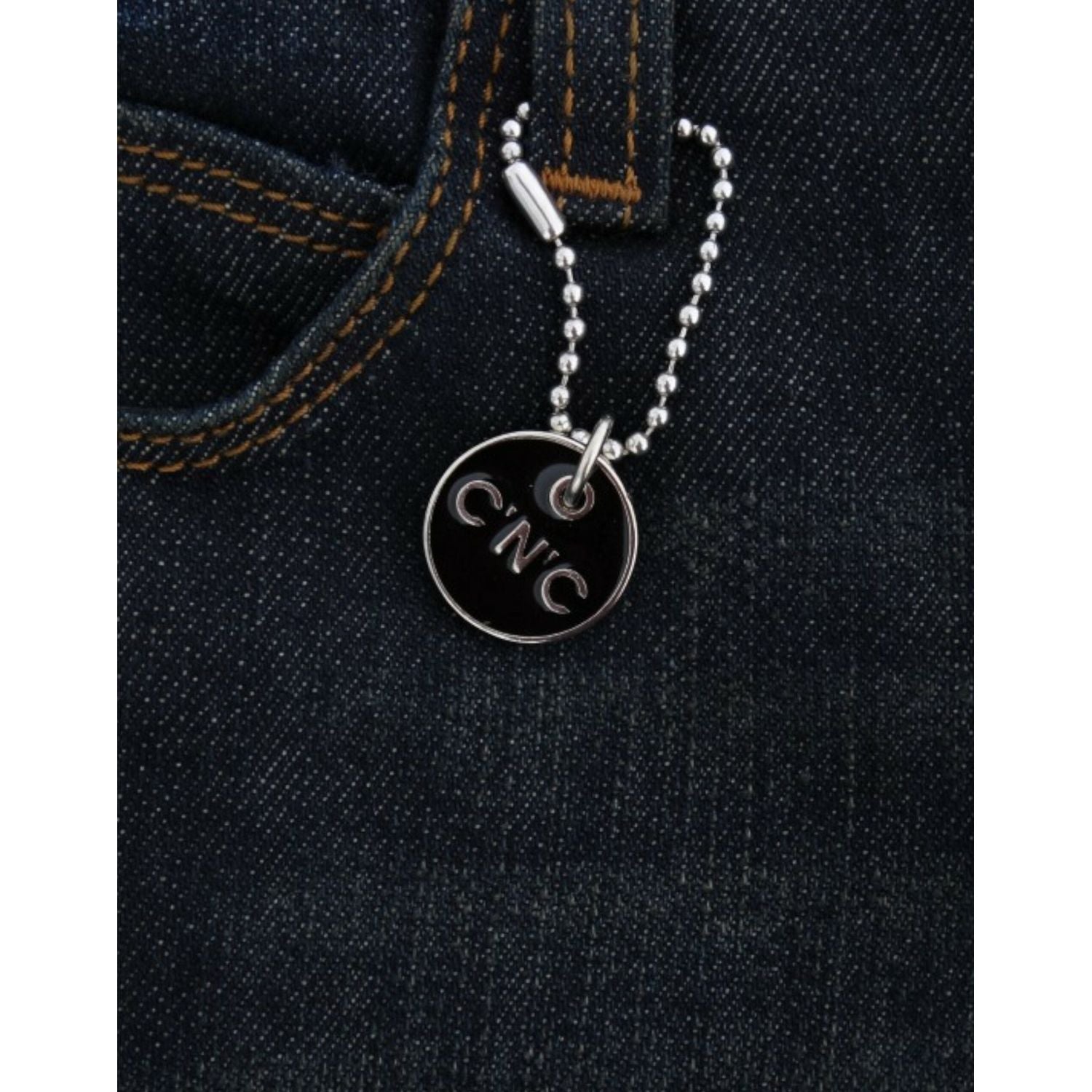 زي وطني أنيق أزرق ضيق من الجينز