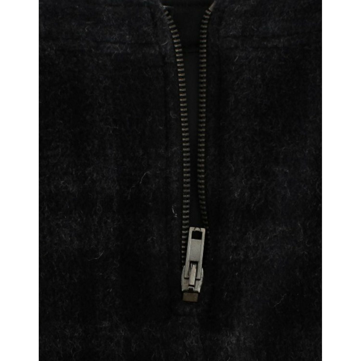 别致的格纹迷你裙，让您从白天到夜晚都尽显优雅