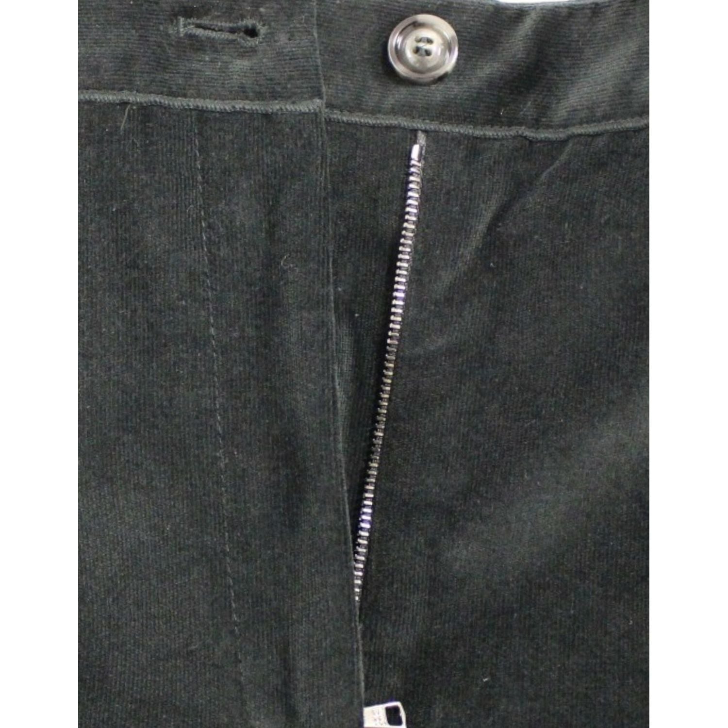 شورت أسود أنيق من تصميم دولتشي آند غابانا