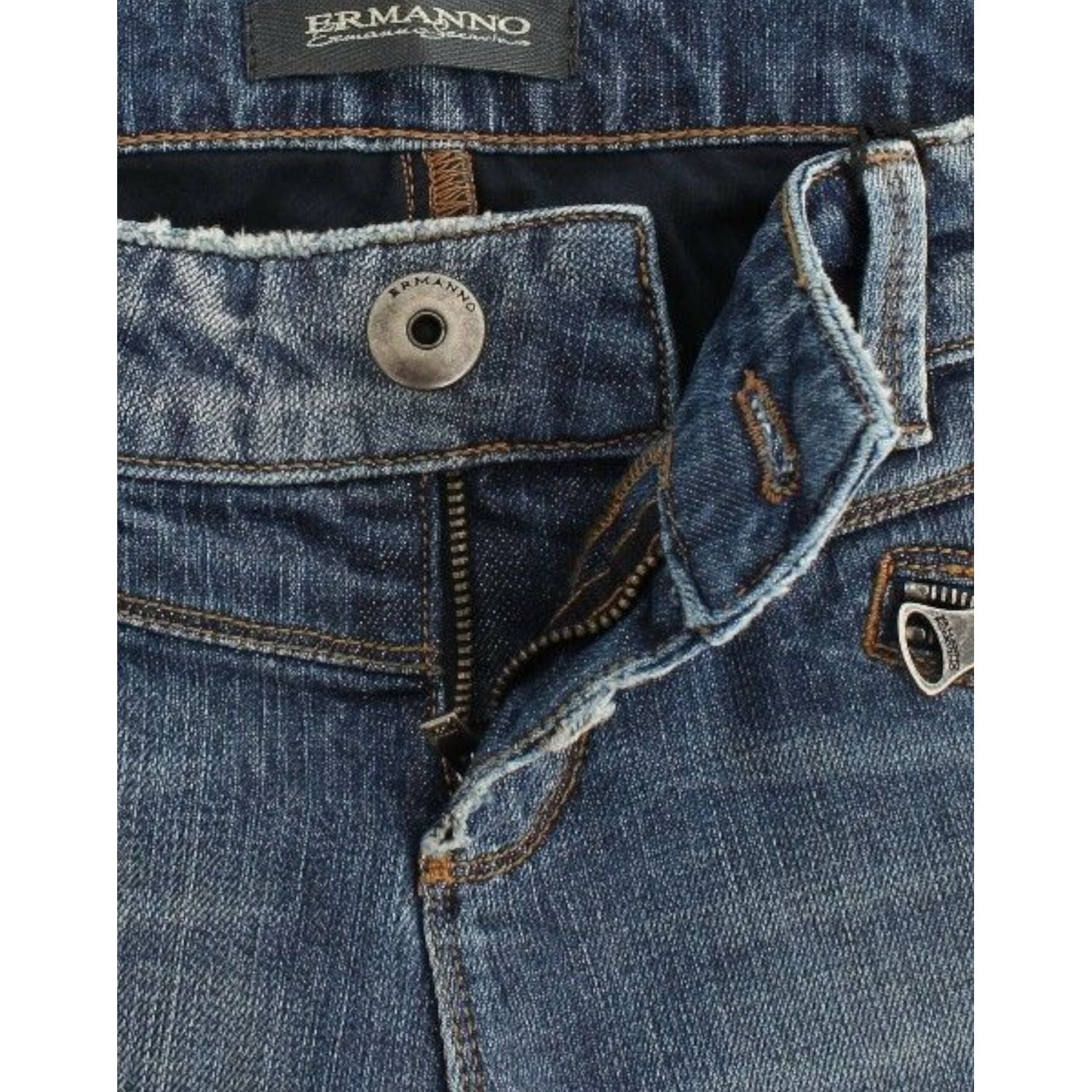 时尚修身蓝色牛仔裤