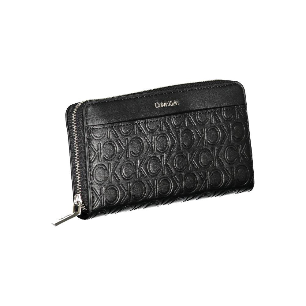 Calvin Klein Elegant Five-Compartment Designer Wallet Calvin Klein