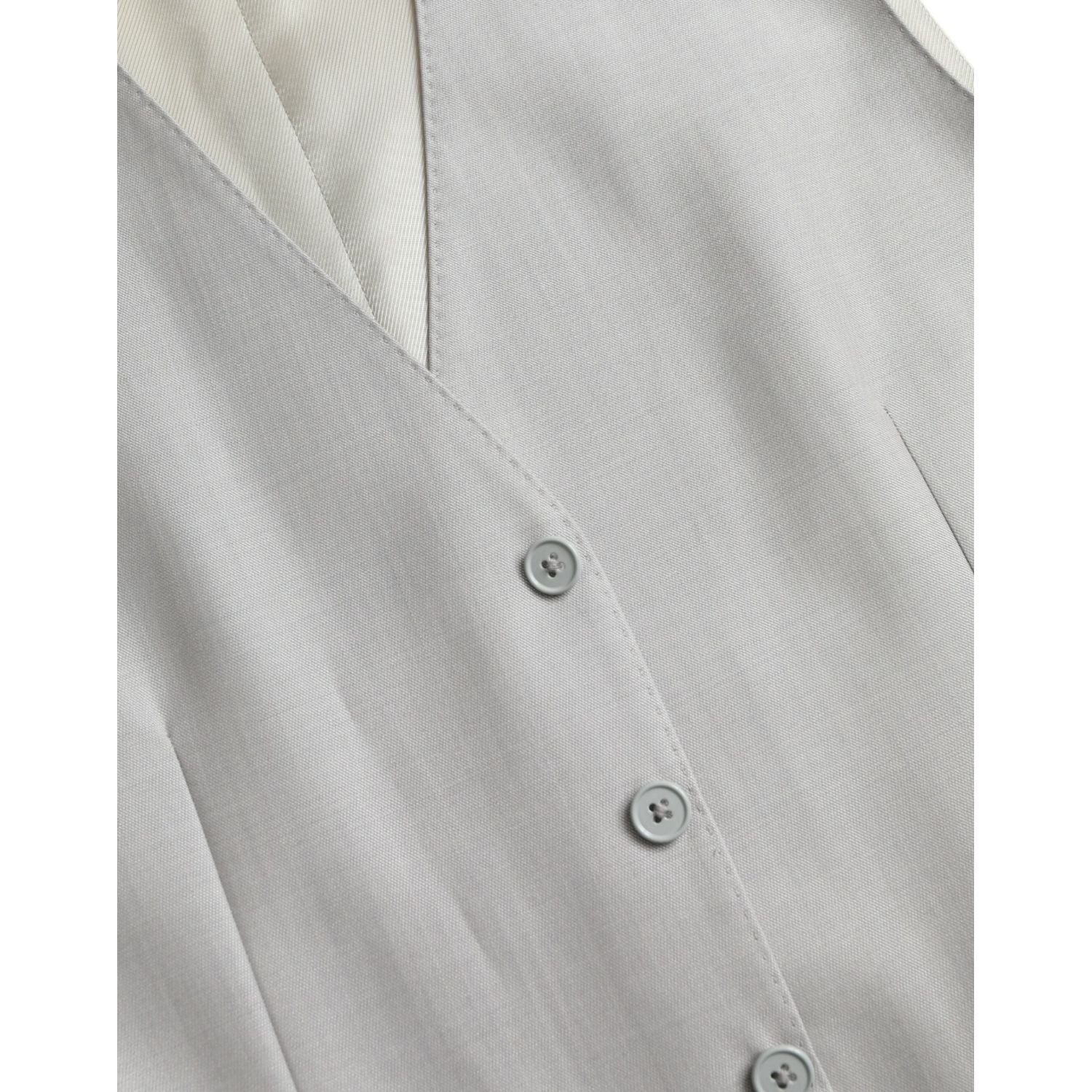 浅灰色羊毛正装马甲背心