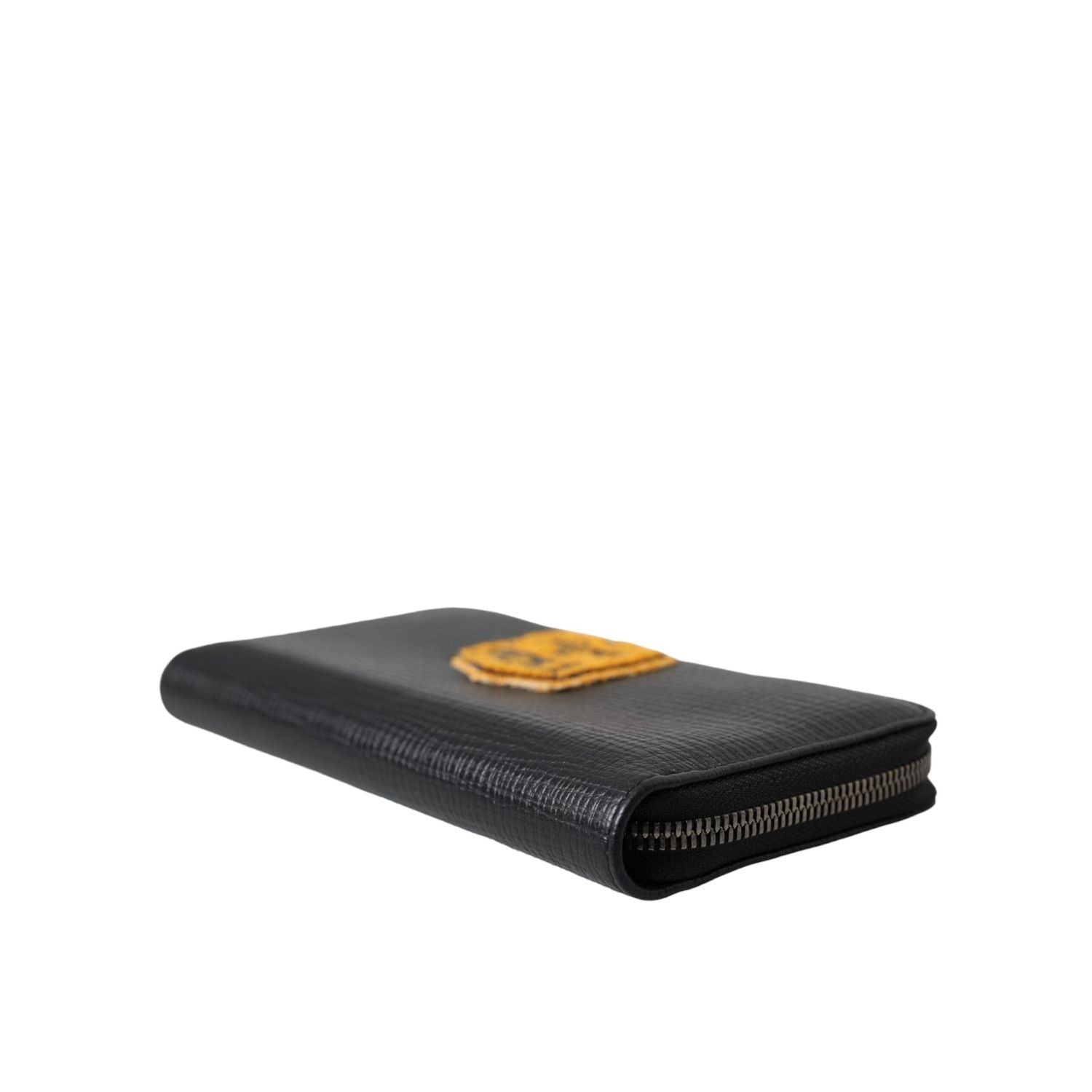 محفظة كونتيننتال من دولتشي آند غابانا مصنوعة من الجلد الأسود مع رقعة شعار