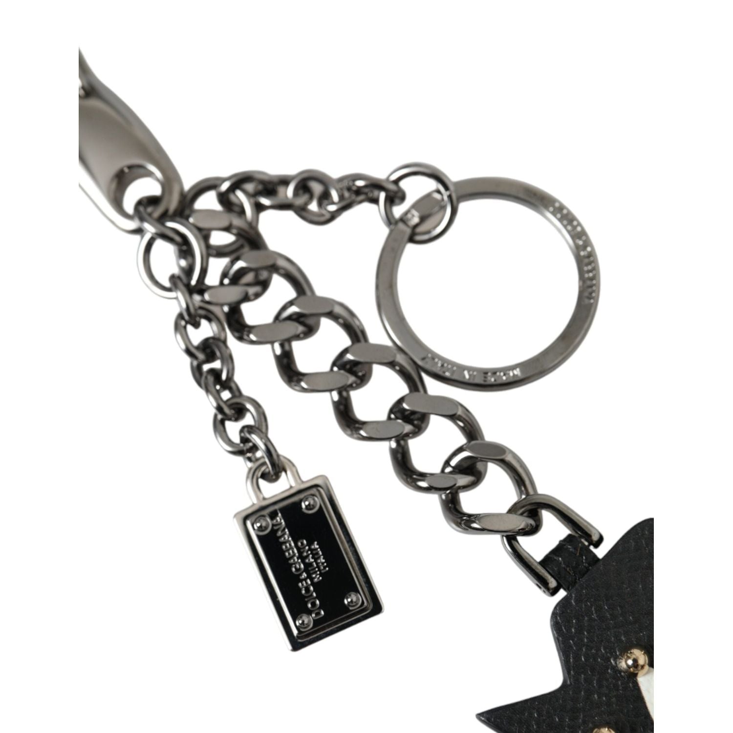 سلسلة مفاتيح من النحاس الفضي مزينة بشعار الأمير الأسود من دولتشي آند غابانا