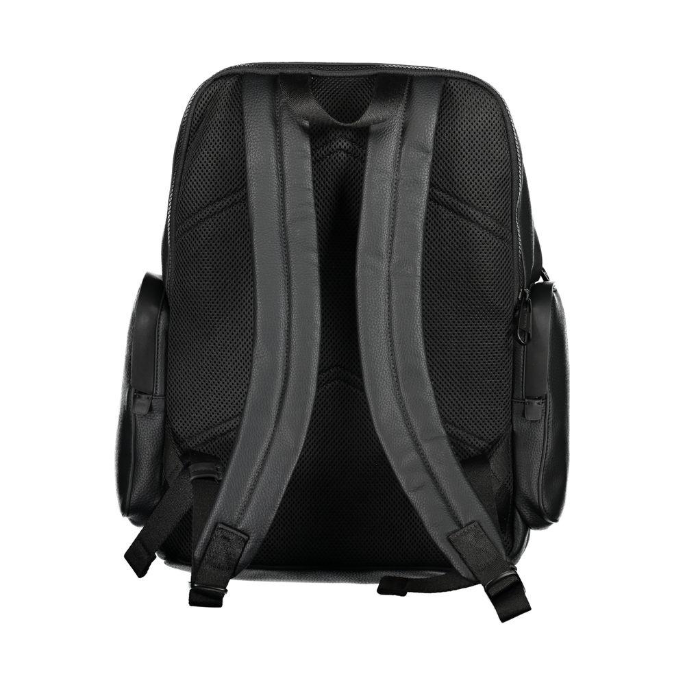 Front view with bag zipped and handles upright.