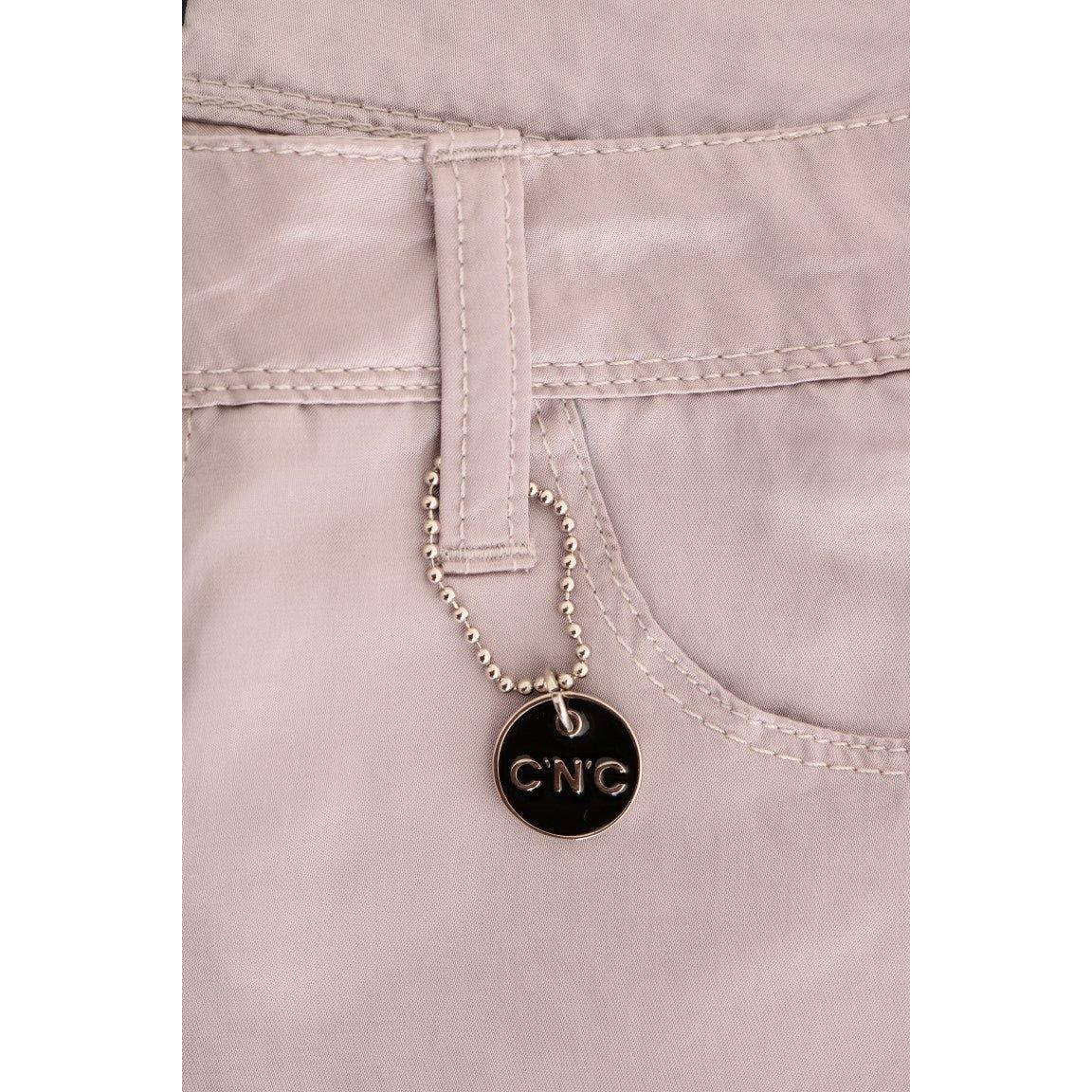 时尚米色修身版型设计师牛仔裤