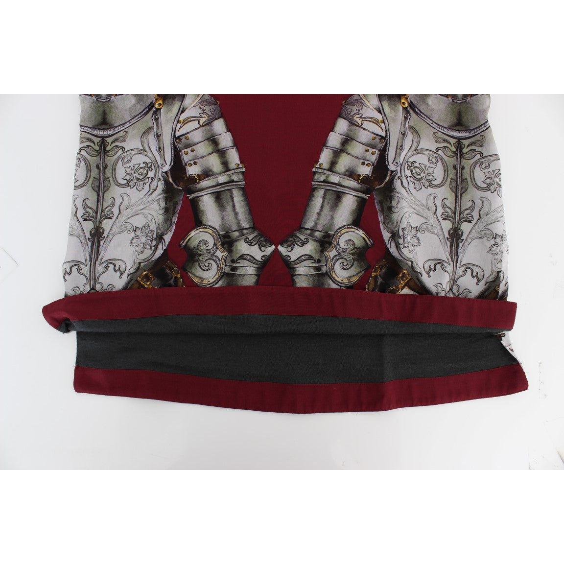 بلوزة من الحرير من مجموعة Enchanted Sicily من Dolce &amp; Gabbana بطبعة فارس