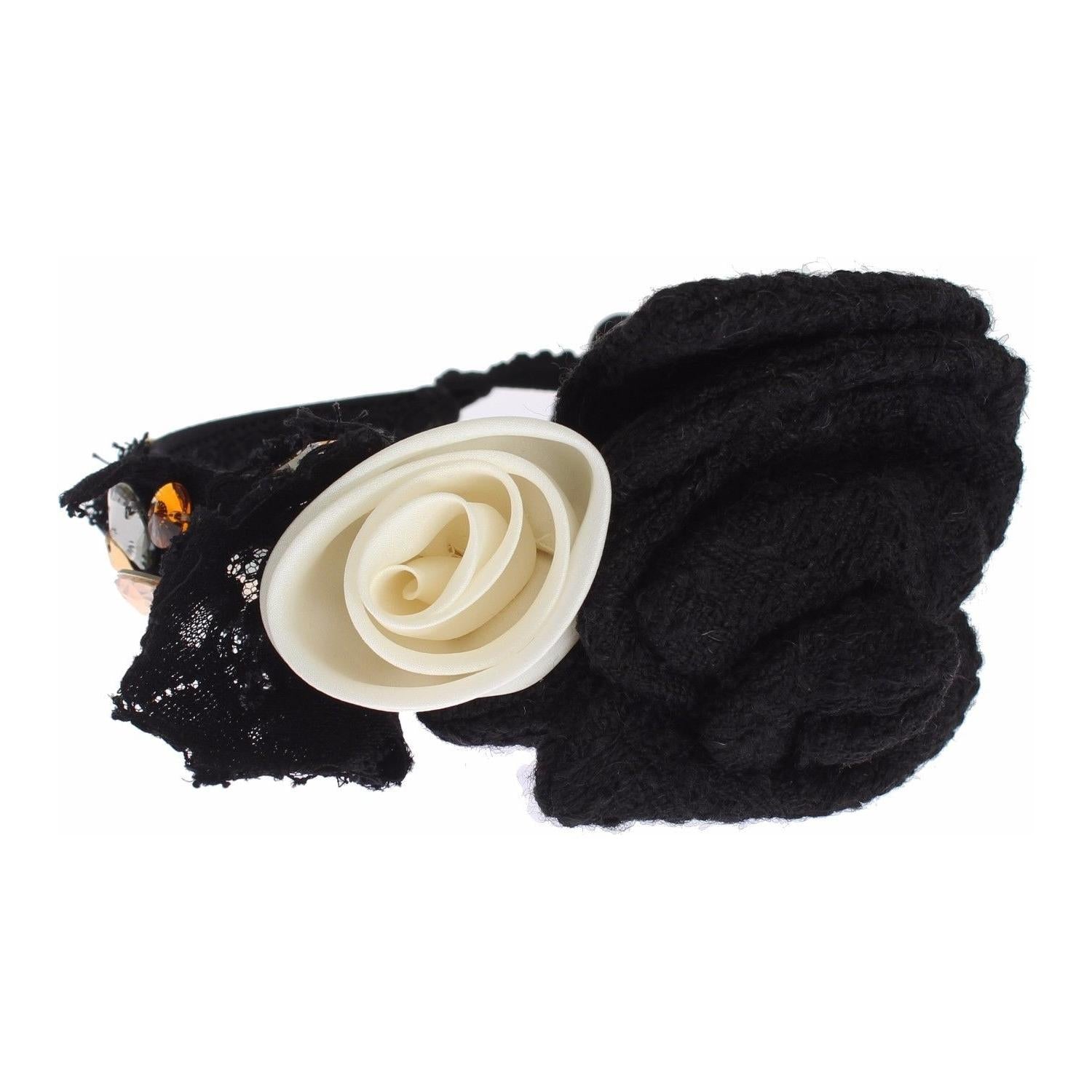 优雅的水晶装饰丝绸王冠